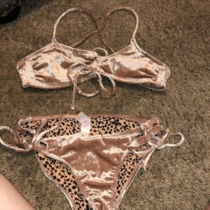 Velvet bikini